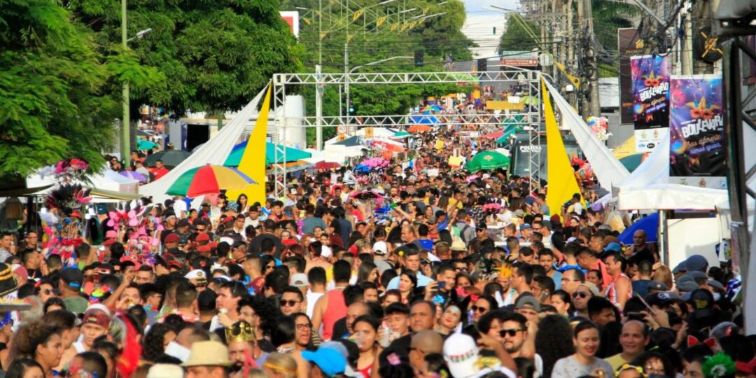 Blocos tradicionais atraem os foliões em Manaus
