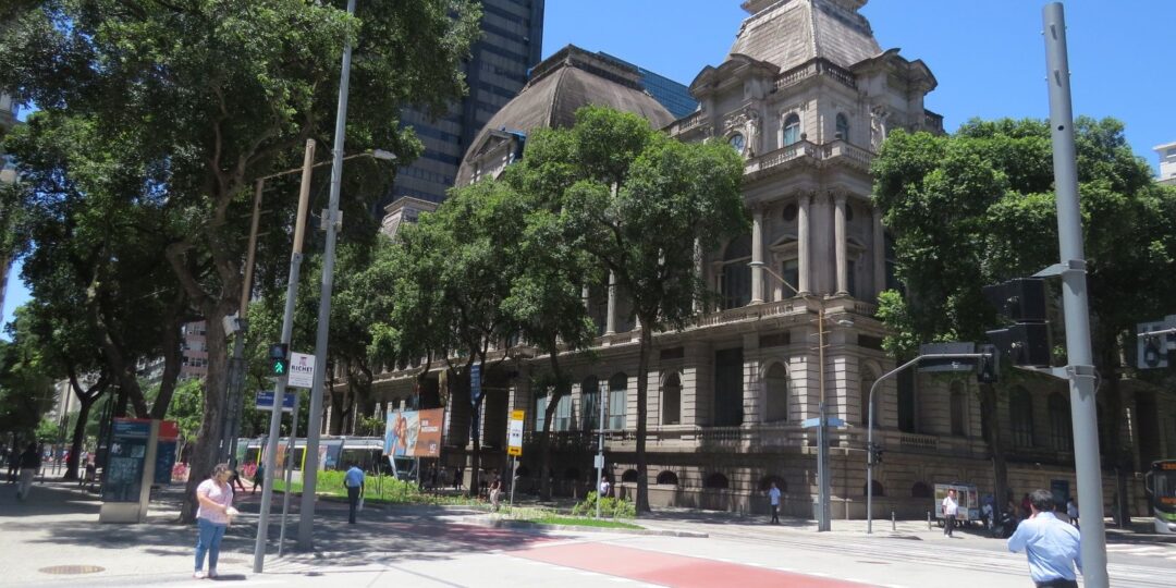 Museu de Belas Artes é homenageado em livro de Zuzana Paternostro
