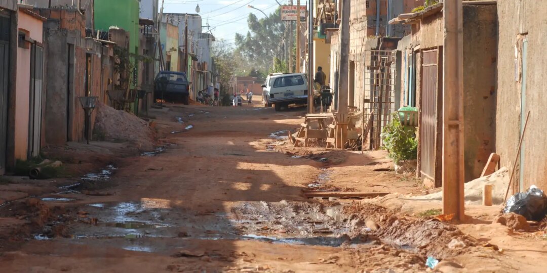 Pobreza afeta desenvolvimento de bebês desde 6 meses, mostra pesquisa