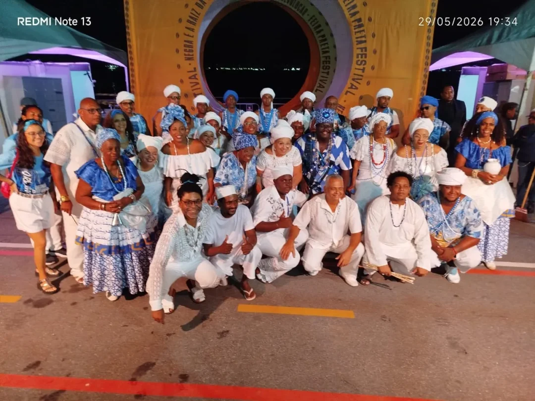 ZUNGU CAMERINO CELEBRA CULTURA, ANCESTRALIDADE E RESISTÊNCIA COM DISTRIBUIÇÃO GRATUITA DE ANGU NO CENTRO DO RIO