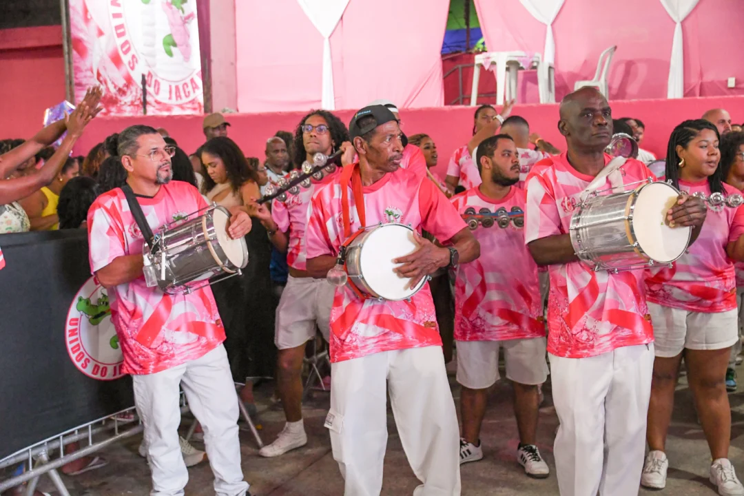 [NOTA_16/10: UNIDOS DO JACAREZINHO FAZ SEU PRIMEIRO ENSAIO PARA O CARNAVAL NA PRÓXIMA SEXTA_RECADASTRAMENTO DA COMUNIDADE]