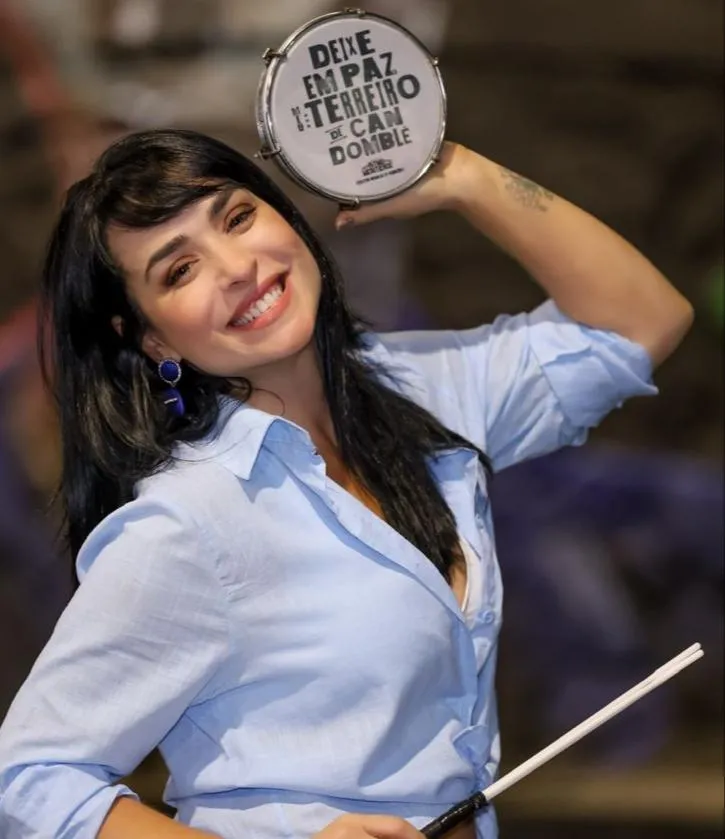 DECLARAÇÃO DE LUCIANA PICORELLI PROVOCA REPERCUSSÃO E LEVANTA DEBATE SOBRE POLÍTICA E SAMBA